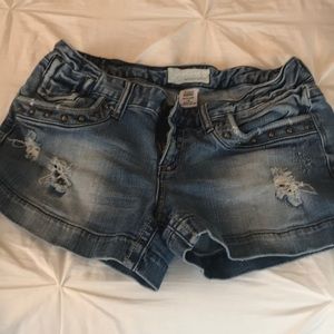 Super cute jean shorts!